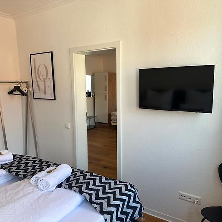 Stylisches Apartment Mit Grossem Tageslichbad Am Marktplatz Leonberg Exterior photo